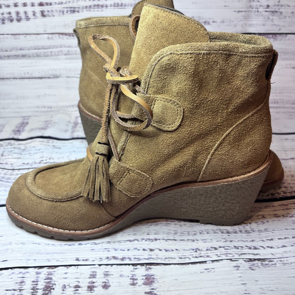 G.H. Bass & Co Suede Leather Booties 7.5 NWOT